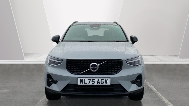 Volvo XC40 2.0 B4P Plus Dark 5dr Auto Petrol Estate